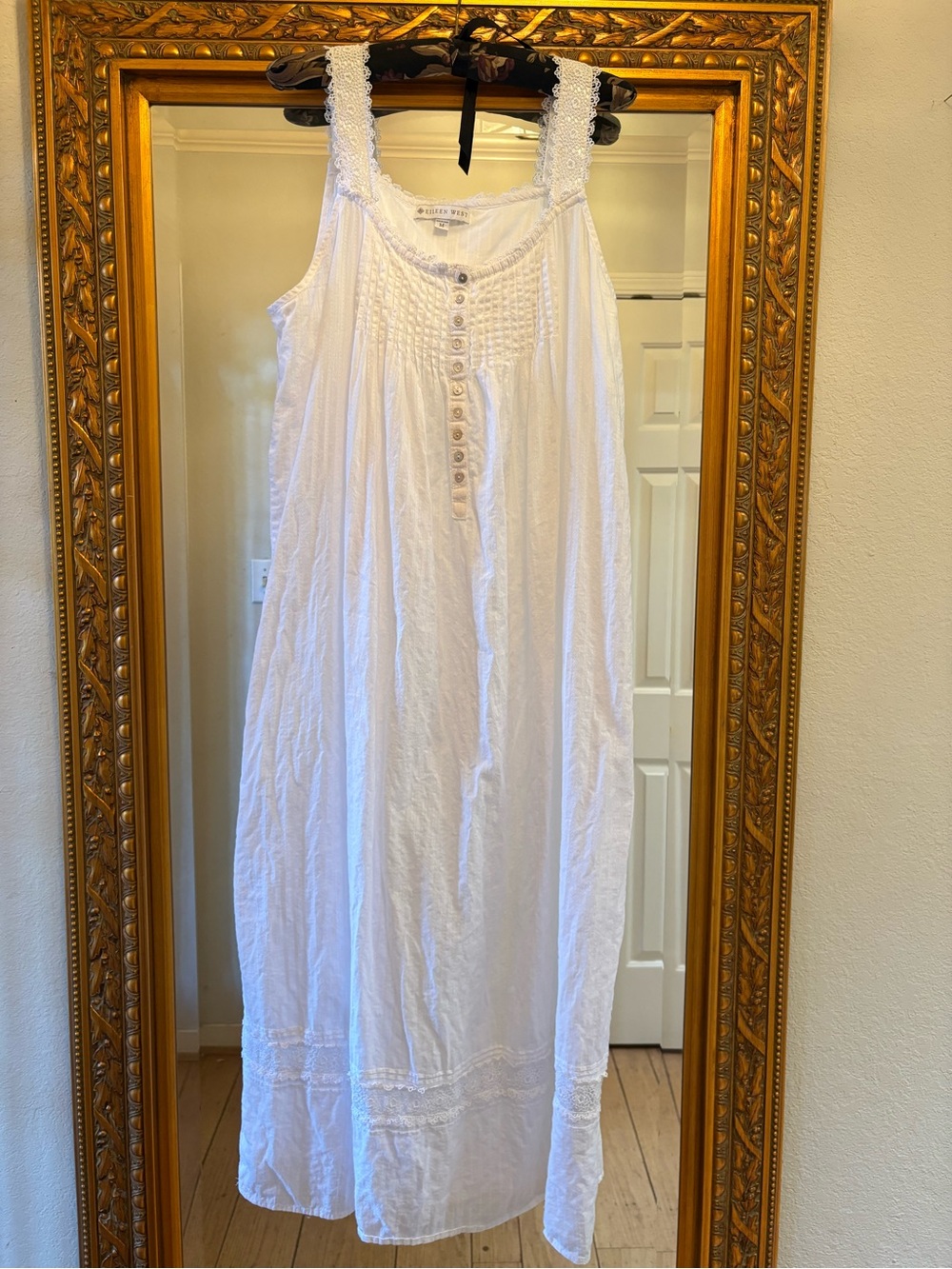 Eileen West White Cotton Full-Length Lace-Trim Chemise